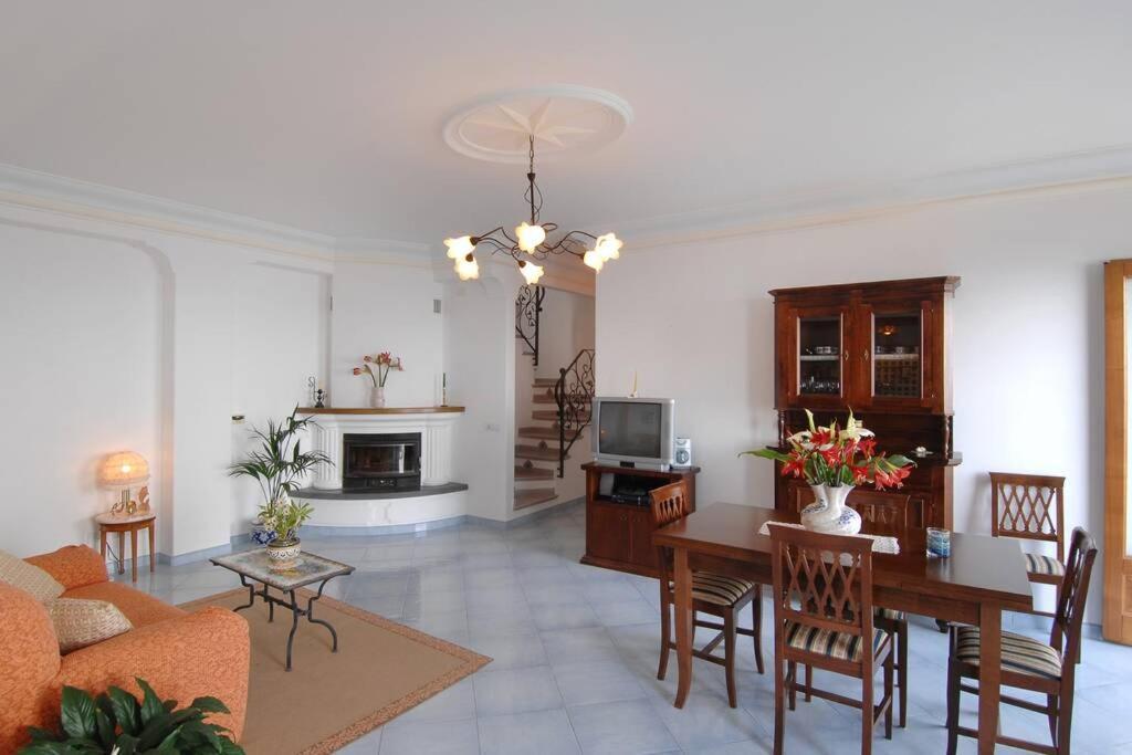 Blumavy Villa Praiano Bagian luar foto